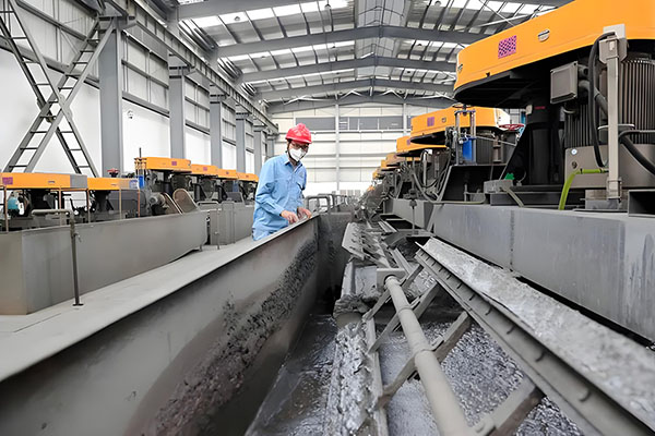 磨矿浓度控制在多少？过高过低分别有什么影响？